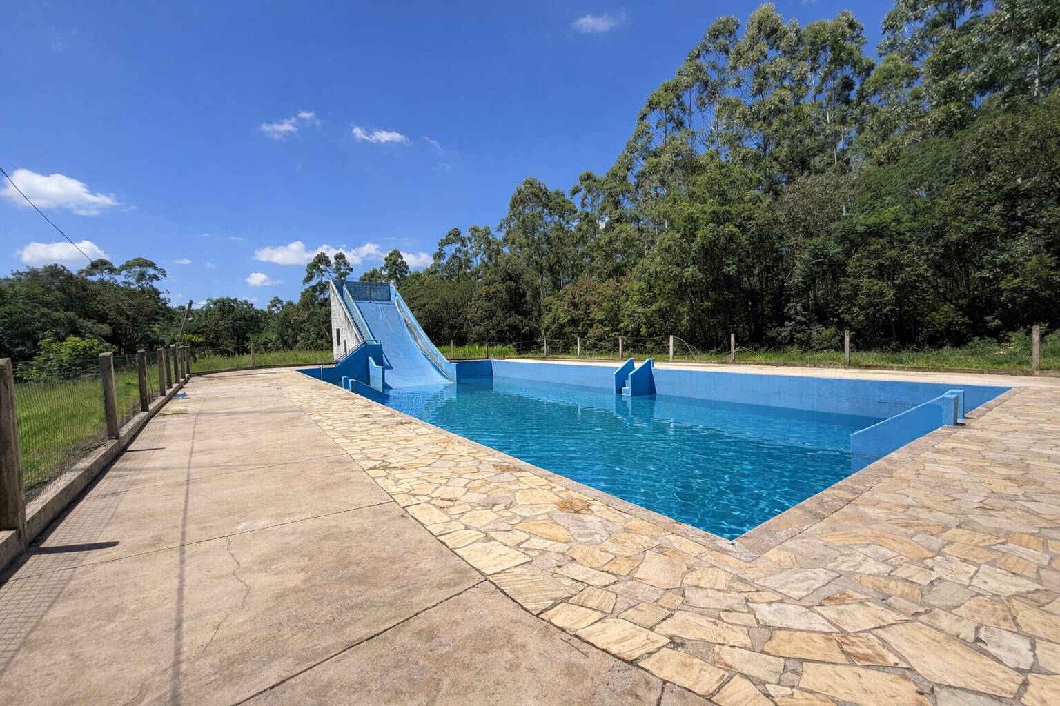 Sítio, 3 quartos, 3 m² - Foto 2